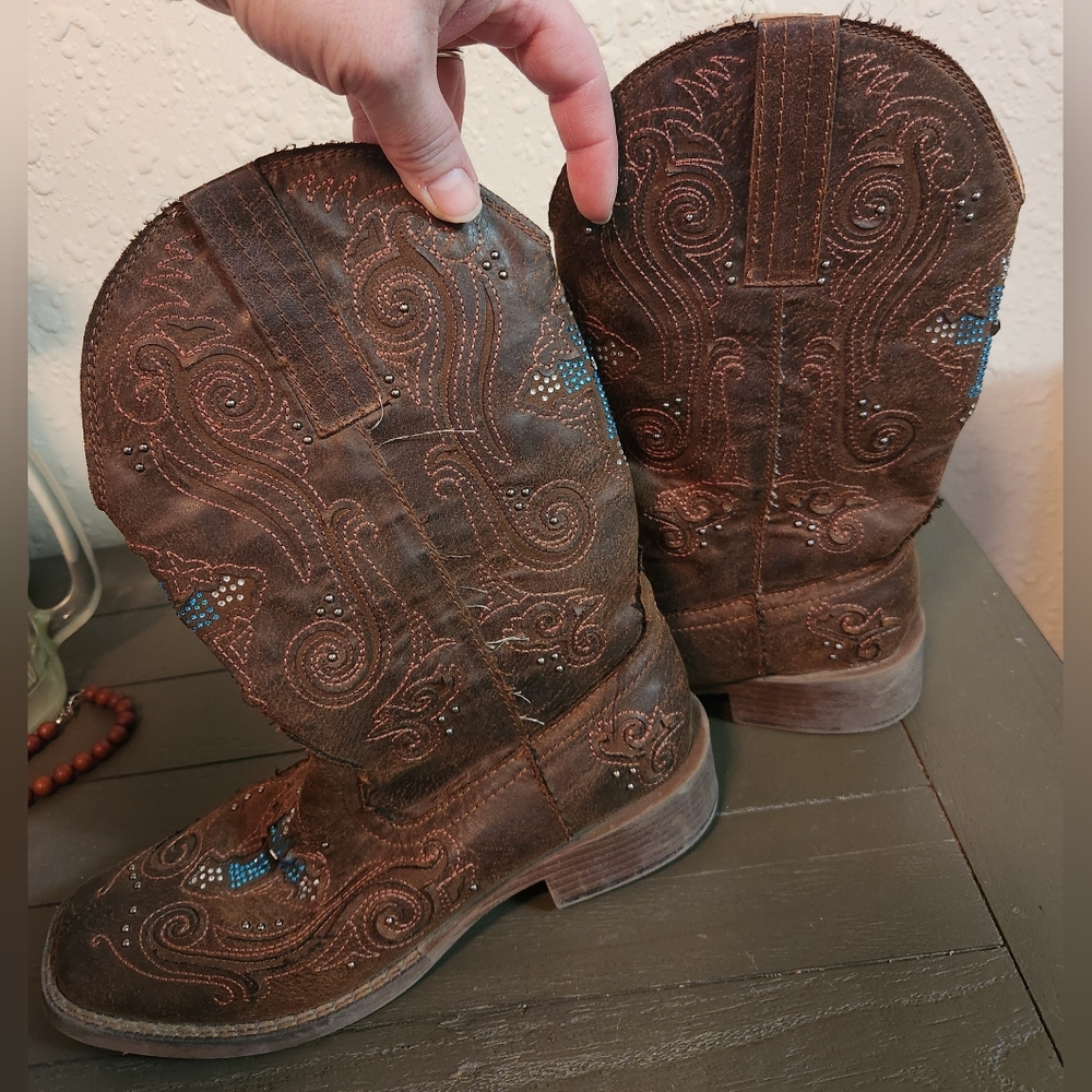 Roper Brown Cowboy Boots with Blue Cross Accents - Picture 9 of 12